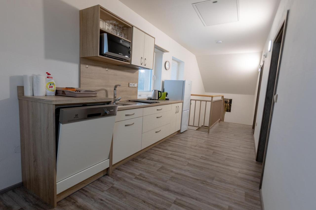 Apartmány Za Dvorem Velké Pavlovice Exterior foto